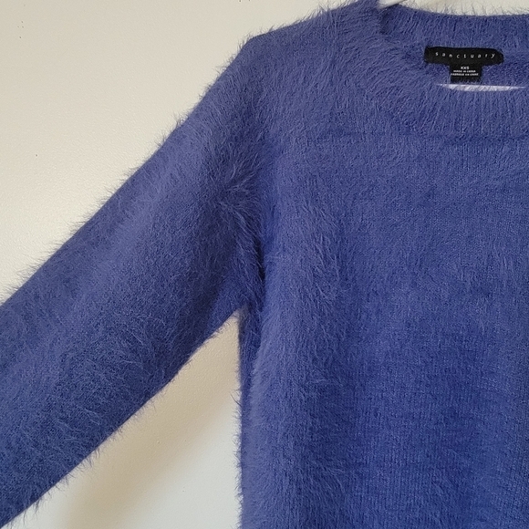 Sanctuary Oversize fuzy blue long sleeve , crew neck sweater, very soft - Picture 2 of 5